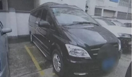 Đại gia Trung Quốc qua đời vì bị kẹp cổ vào màn hình TV trong xe sang