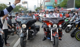 Hàng trăm môtô phân khối lớn gây náo động ở Cần Thơ