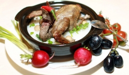 Tốt gấp 9 lần thịt gà, món 'thánh dược' trong Đông y này chỉ có giá 70.000 đồng ở chợ Việt