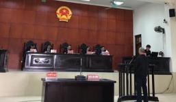 Tổ trưởng dân phố 4 lần cưỡng hiếp bé gái lớp 6