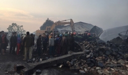 Tìm thấy một phần thi thể nghi của nữ công nhân vụ cháy công ty bánh kẹo