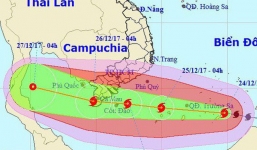 Tin bão khẩn: Bão số 16 tăng tốc, giật cấp 15, báo động rủi ro thiên tai