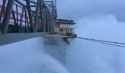 Bão số 16 có sức gió 115km/h đang di chuyển nhanh đi lệch xuống phía Nam