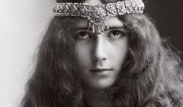 Cuộc đời kịch tính của “gái làng chơi” Paris được mệnh danh là 'tổ nghề Celeb” nổi tiếng nhờ các tin đồn và scandal