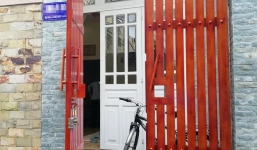 Sát hại vợ bằng nhiều nhát dao rồi tắm rửa sạch sẽ tới công an đầu thú