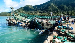 13 tàu cá tại Côn Đảo bị chìm và hư hỏng nặng do bão số 16