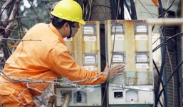 Đại diện điện lực đến nhà xin lỗi vì gửi giấy ngừng cấp điện gia đình nợ 72 đồng