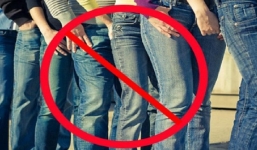 Hủy quy định cấm công chức mặc quần jean ở Cần Thơ