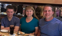 Bắn tử vong cha mẹ và chị gái giữa đêm giao thừa