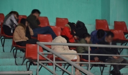 Đột kích quán karaoke rạng sáng, phát hiện 67 dân chơi đang thác loạn 