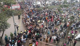 Hiếu kỳ với bom đạn, “thói quen” dị thường của nhiều người Việt