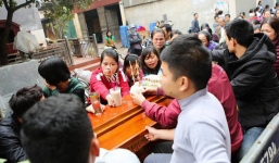 Người thân đau đớn tiễn đưa bé 2 tuổi tử vong trong vụ nổ ở Bắc Ninh