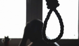 Người nhà bàng hoàng phát hiện thi thể con trai tử vong trong tư thế treo cổ trên sân thượng của nhà