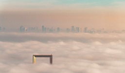 Sững sờ tòa nhà dát vàng trông giống hệt cái khung ảnh ở Dubai