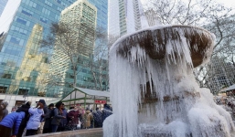 16 cảnh đóng băng giúp bạn thấu hiểu sức mạnh dữ dội của giá lạnh trời Tây