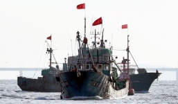 Tàu cá Trung Quốc đâm tàu cảnh sát biển Hàn Quốc