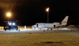 Phi công tử vong vì bị cửa máy bay rơi trúng ngay trước khi cất cánh