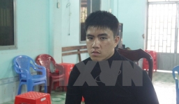 Vác súng đi ăn trộm nhưng ngủ quên khi trốn chờ