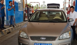 Tài xế xe biển xanh không mua vé khi đi qua BOT Sóc Trăng