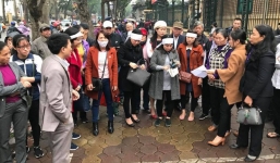 Xét xử vụ cháy quán karaoke làm 13 người chết: Người thân các nạn nhân vây kín phiên tòa