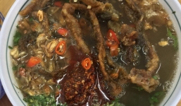 Bị thực khách chê thẳng 'không ngon', hàng miến lươn Phúc nổi tiếng Hà Nội liền rủa mẹ khách 'bị ung thư'?