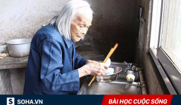 Ăn xong để mẹ già rửa bát, vị giáo sư khiến học trò ngớ người cho đến khi ông nói ra lý do