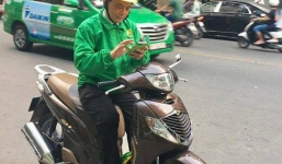 Muốn làm 'dâu trăm họ' thật tốt, Chủ tịch HĐQT của taxi Mai Linh tự chạy xe ôm chở khách