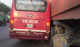 Giật mình với pha rượt đuổi giữa xe buýt với container giữa phố Sài Gòn