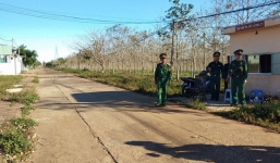 Vụ nổ ở Gia Lai: Quân đội tăng cường canh gác, tránh người dân lại gần vùng nguy hiểm