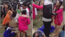 Clip: Xe rước dâu bị lật, nhiều người hoảng loạn khóc lóc thảm thiết