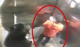 Mẹ dùng gậy gỗ đánh chết con trai vì làm mất điện thoại