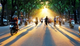 Hà Nội hửng nắng, Sài Gòn giảm nhiệt