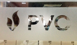 Kinh doanh thua lỗ, PVC thanh lý 3 ô tô