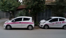 Hàng loạt ô tô bị đối tượng lạ phun sơn trong đêm ở Hà Nội