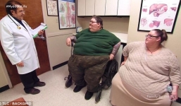 Đôi vợ chồng lần đầu được 'động phòng' nhờ giảm gần 300 kg