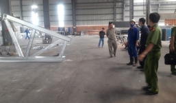 Nam công nhân bị khung sắt nửa tấn đè trúng đầu tử vong