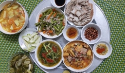 Than thở nấu cả mâm cơm thịnh soạn mà chồng chê, mẹ trẻ cứ tưởng được an ủi nào ngờ lại bị chê thêm