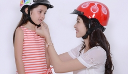 Thủ tướng ra chỉ thị 'bắt buộc đội mũ bảo hiểm đối với học sinh từ 6 tuổi'