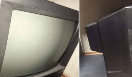 Cô gái khoe chiếc TV xài 15 năm mới 'lên đời', biết được lý do phía sau ai cũng phải xúc động