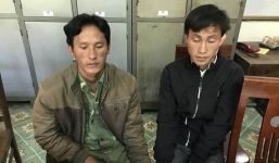 Ba bố con cầm theo dao lao vào chém công an để giải cứu vợ