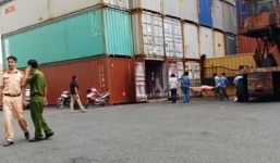 TP.HCM: Nam tài xế bị thùng container ép tử vong trước ngày cưới