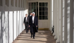 Bức ảnh gây 'bão mạng' của ông Trump trong những ngày chính phủ đóng cửa