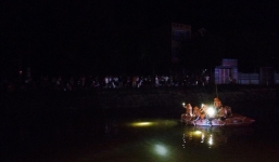 Chèo thuyền qua sông trốn công an, 2 con bạc chết đuối