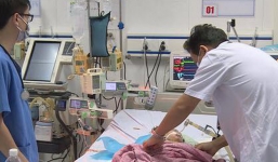 Bé gái 8 tháng tuổi bị tiêm nhầm thuốc đã tử vong