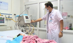 Chủ tịch Hà Nội yêu cầu điều tra vụ bệnh nhi tử vong sau tiêm nhầm thuốc