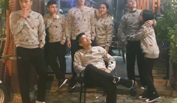 Không chỉ riêng áo nỉ, U23 Việt Nam mà 'đồng phục' thứ gì, thứ đấy thể nào cũng là hot trend