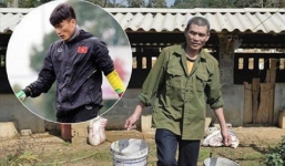 Bố mẹ thủ môn Tiến Dũng nghe lời HLV Park Hang-seo hủy chuyến bay sang Trung Quốc 