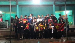 Đi Trung Quốc xem U23 Việt Nam, 64 hành khách bị công ty du lịch “bỏ bom” mắc kẹt ở cửa khẩu Móng Cái