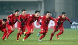 Netizen Trung Quốc: 'Đừng buồn nhé! Kể từ giây phút ấy, chúng tôi đã là fan hâm mộ cuồng nhiệt của các bạn rồi'