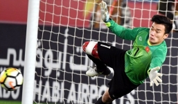 Thủ môn Bùi Tiến Dũng xin lỗi sau khi U23 để vuột chức vô địch đầy tiếc nuối